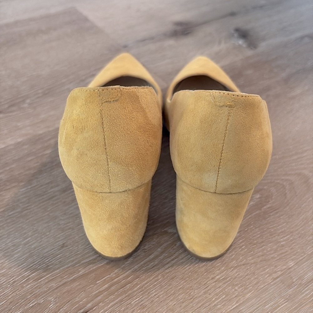 [Marc Fisher] Caitlin Pump Pointed-Toe Block Heel in Yellow Suede Women's Sz 7.0 - Picture 6 of 11